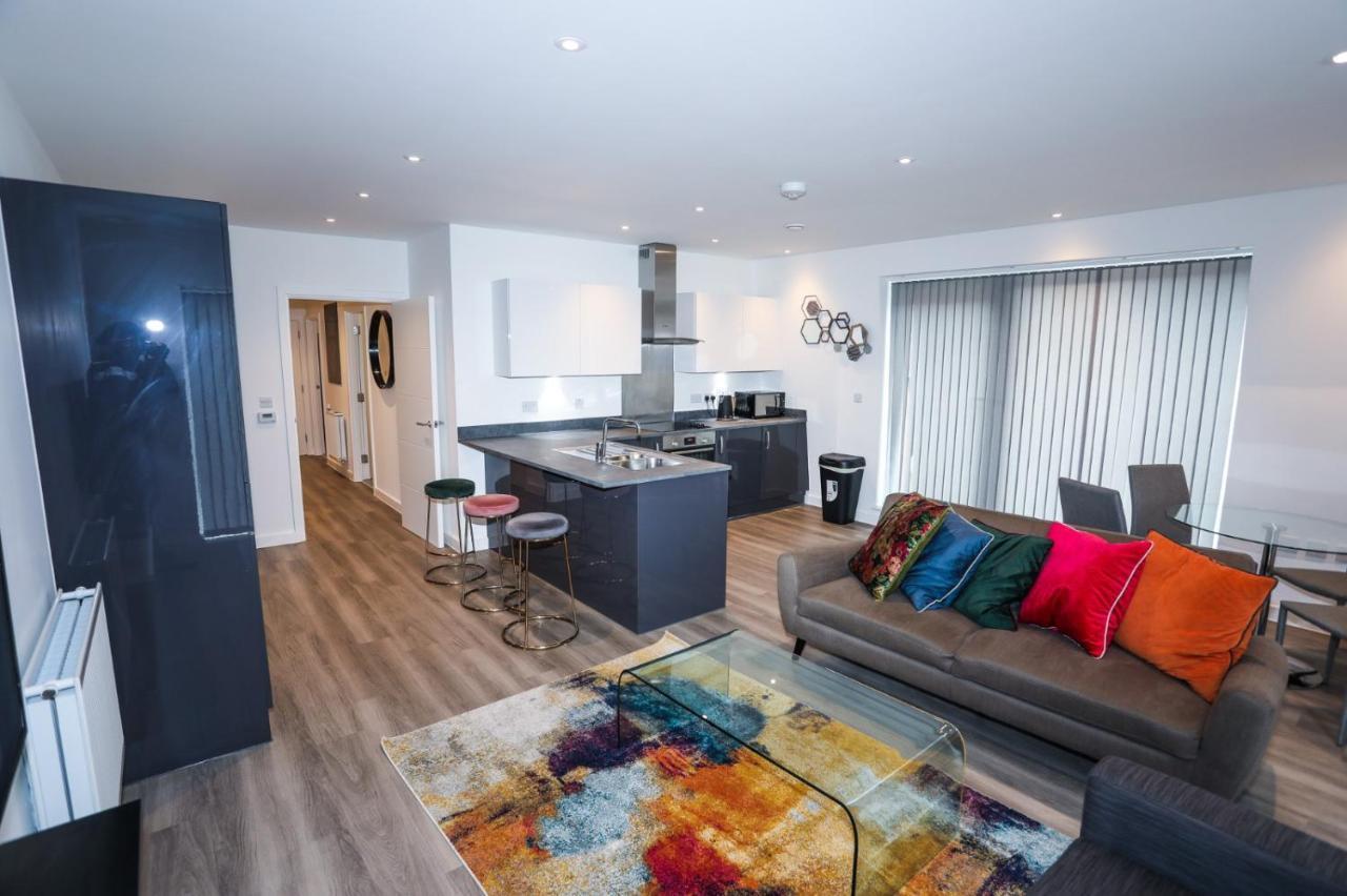 Lovely 2 Bed Apartment With Parking London Eksteriør bilde