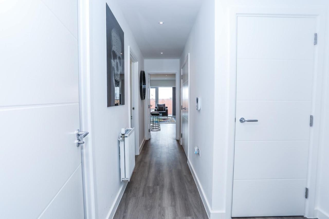 Lovely 2 Bed Apartment With Parking London Eksteriør bilde