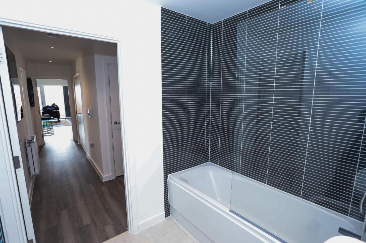 Lovely 2 Bed Apartment With Parking London Eksteriør bilde