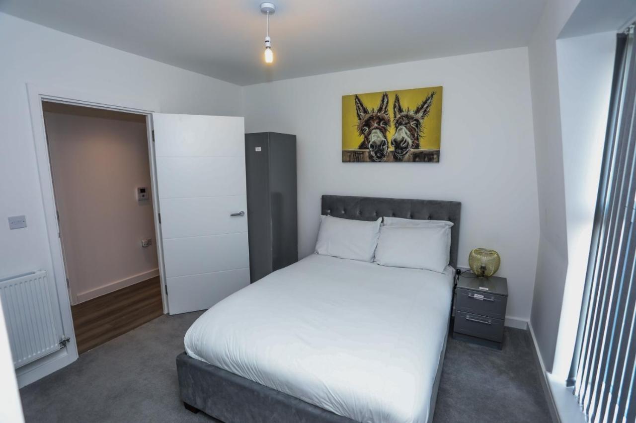 Lovely 2 Bed Apartment With Parking London Eksteriør bilde