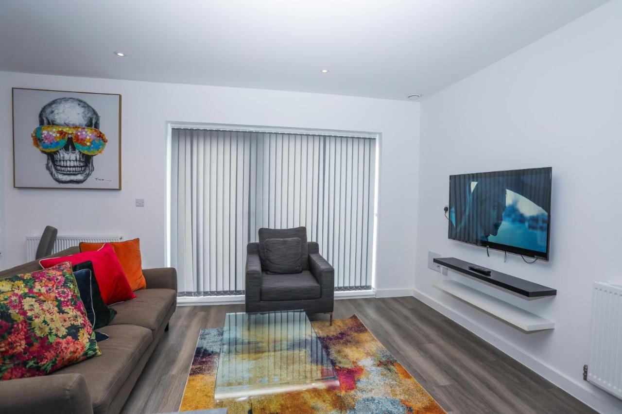 Lovely 2 Bed Apartment With Parking London Eksteriør bilde